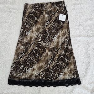 Laundry By Shelli‎ Segal Snake Print Midi Skirt with Lace Trim